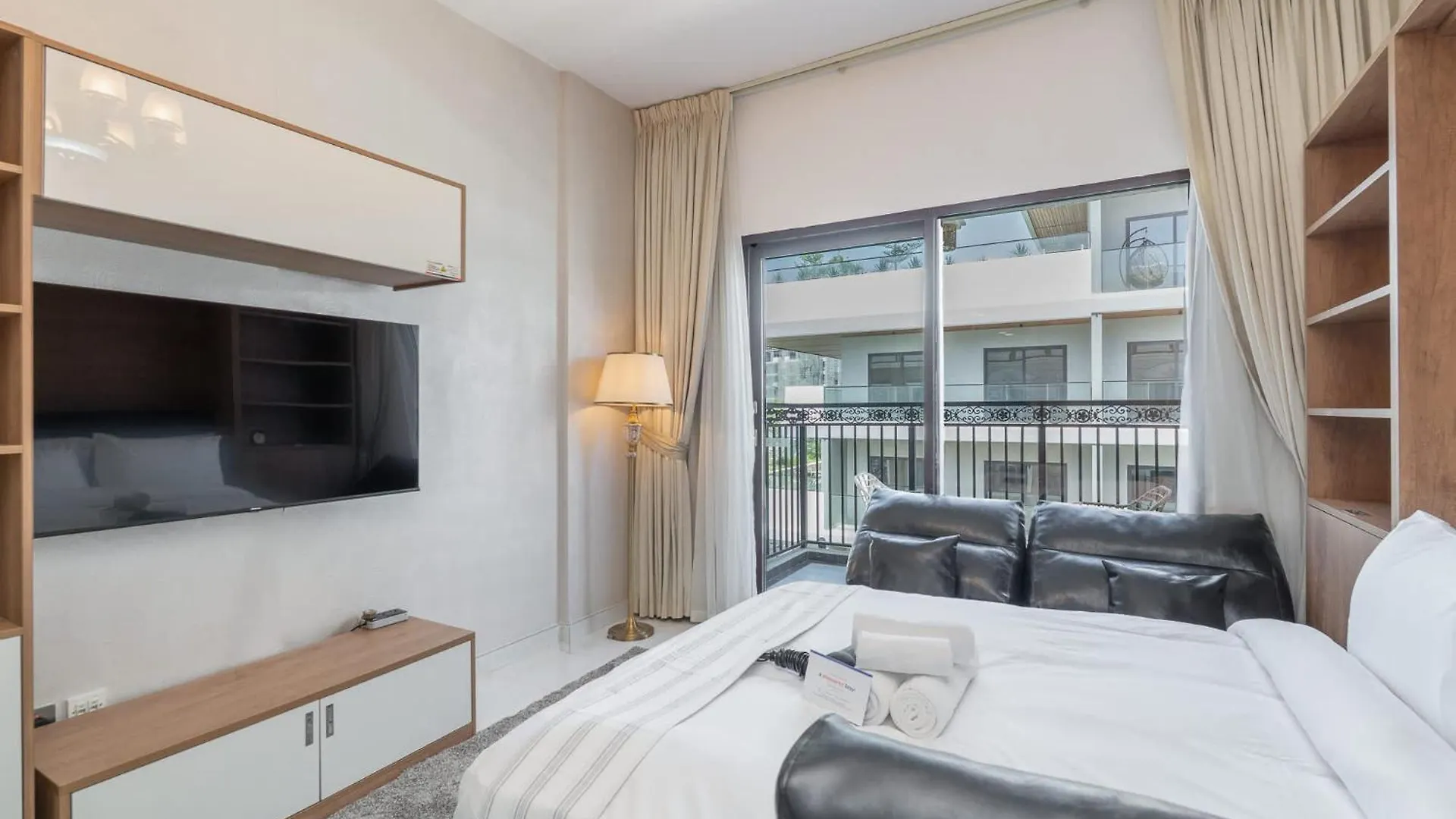 An Oasis Studio That Is Home Away From Home Dubai Apartment
