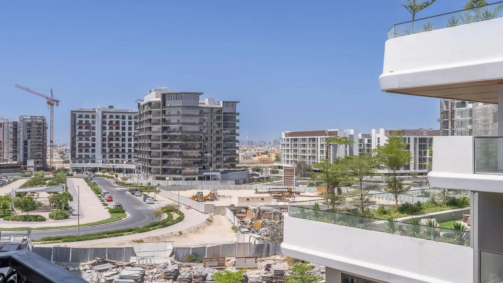 An Oasis Studio That Is Home Away From Home Dubai Apartment
